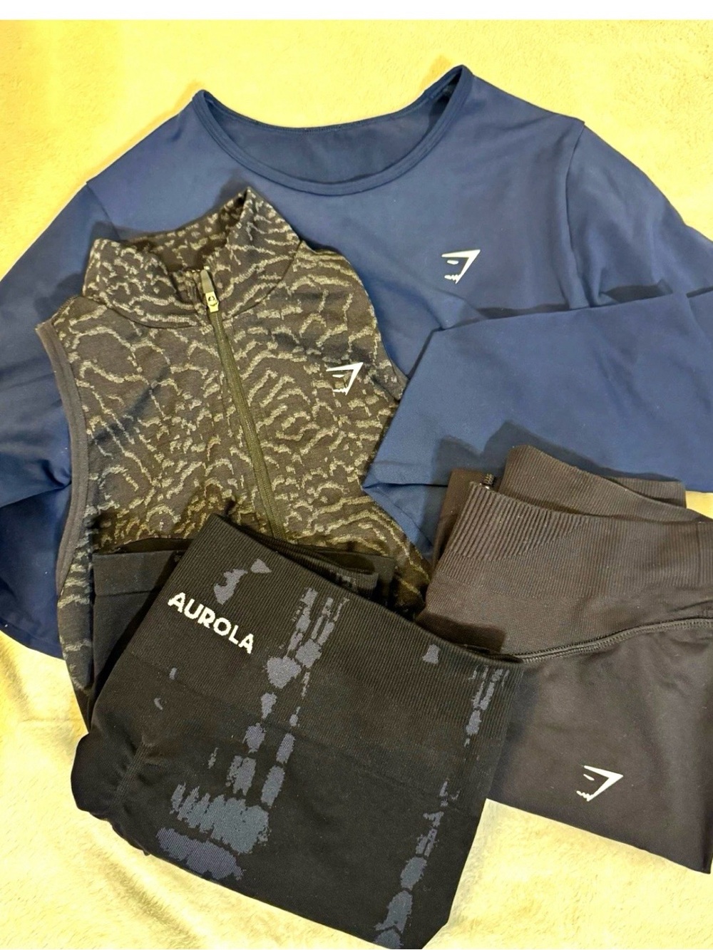 Gymshark Women’s Bundle with Bonus Aurola shorts